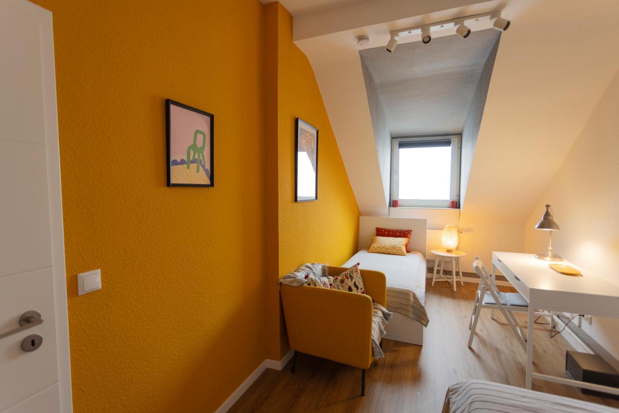 Ferienwohnung Big Flat With Fresh Renovation, Free Parking, Sonyps, Netflix Duisburg Exterior foto