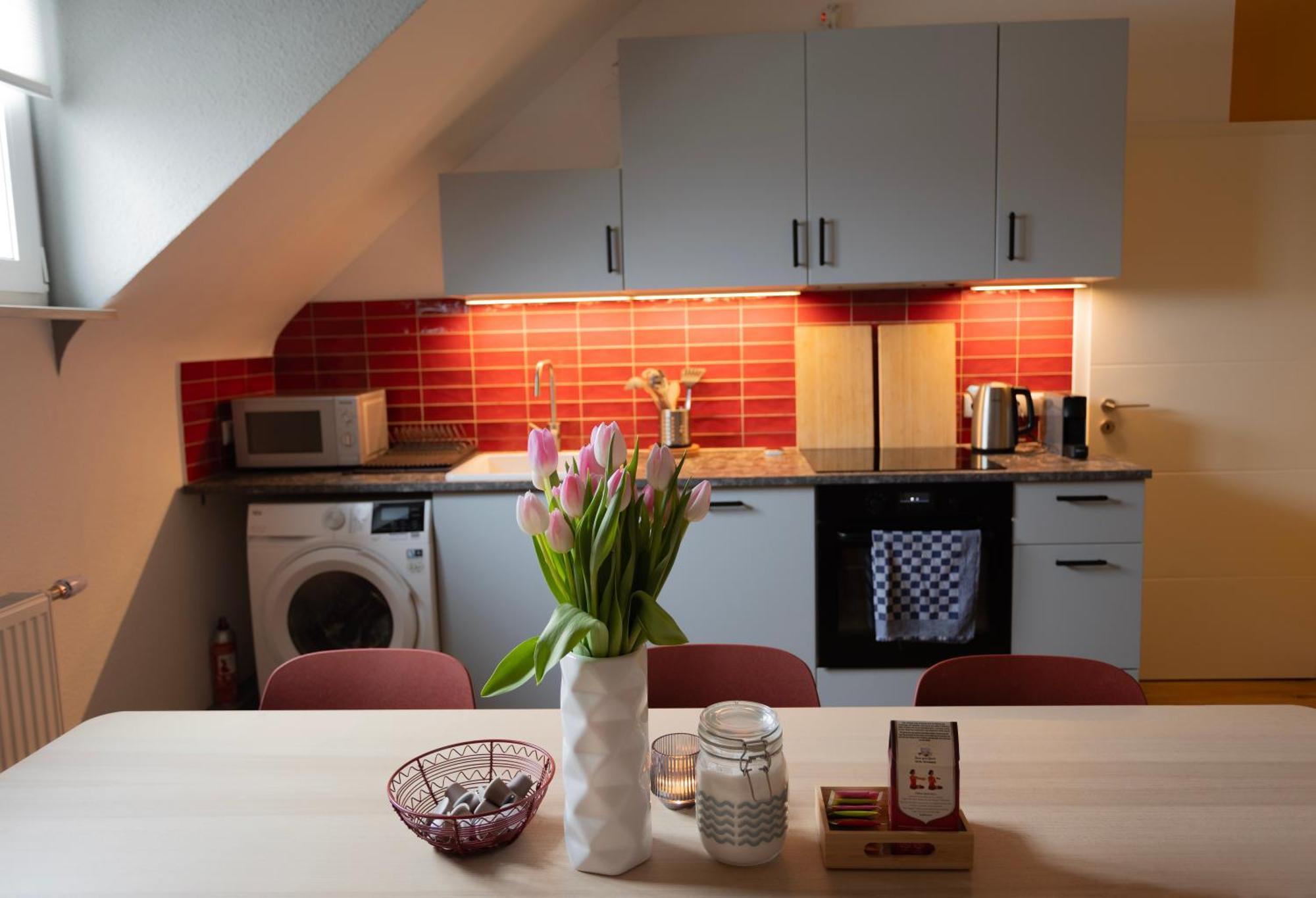 Ferienwohnung Big Flat With Fresh Renovation, Free Parking, Sonyps, Netflix Duisburg Exterior foto